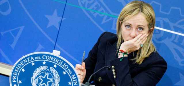 IL GOVERNO MELONI E LA RIFORMA DEL MES: FEDERALISMO COERCITIVO E DIFESA DELLA SOVRANITÀ NAZIONALE
