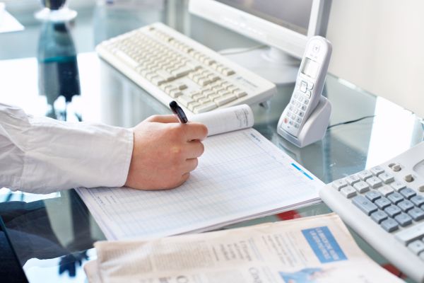 Pensioni alle donne: si conferma il divario con gli uomini di oltre il 30%. A caccia di riforme che non si vedono