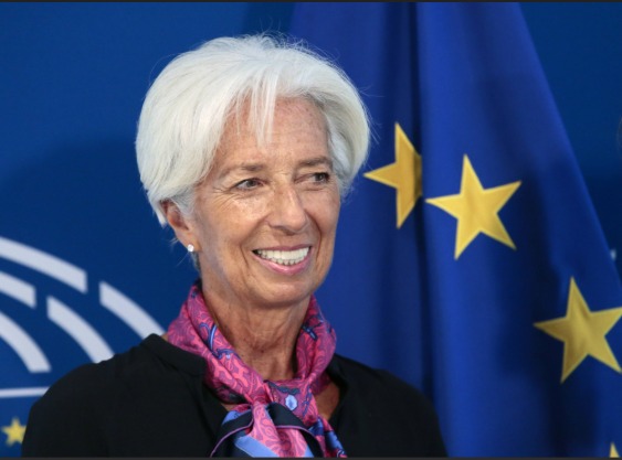 Lagarde: “Euro potrebbe diventare l’alternativa al dollaro” – Dio perdonali perché non sanno quello che dicono!